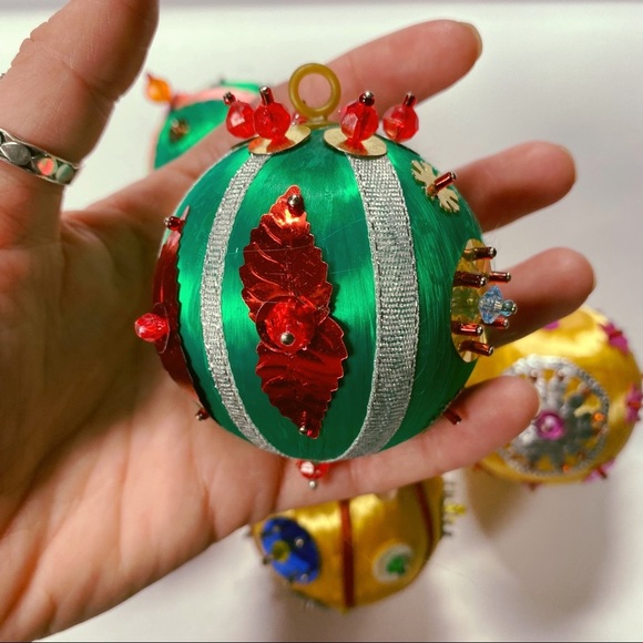 Vintage 1960's 1970's handmade/hand decorated Christmas Ornaments. - Picture 7 of 9